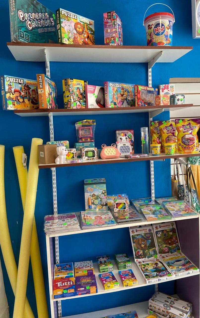 Juegos y artículos de librería en Regalería Hebe